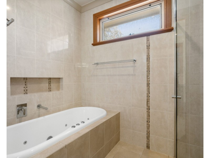 5 Myrtlebank Terrace, Stonyfell SA 5066