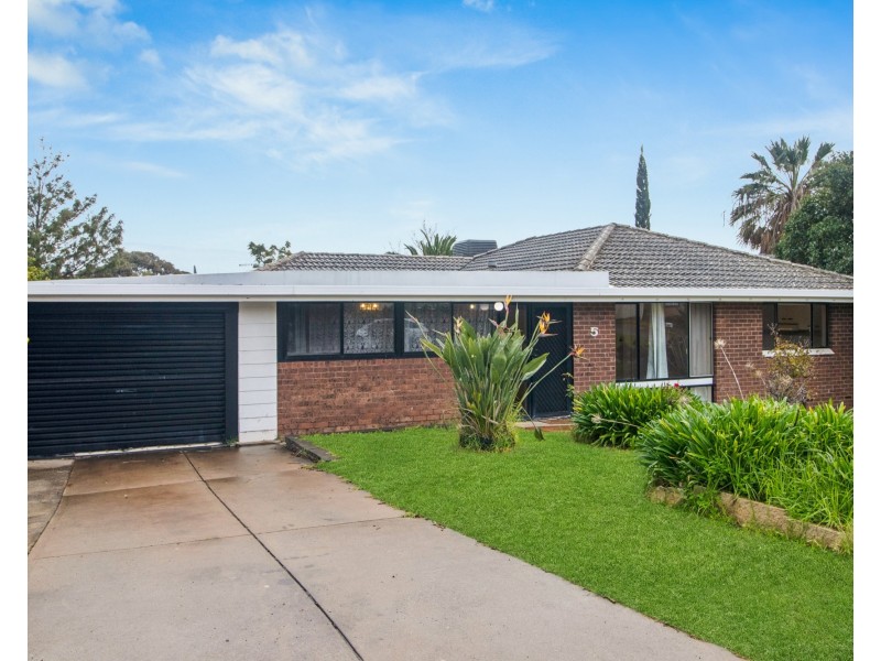 5 Sovereign Street, Hallett Cove SA 5158