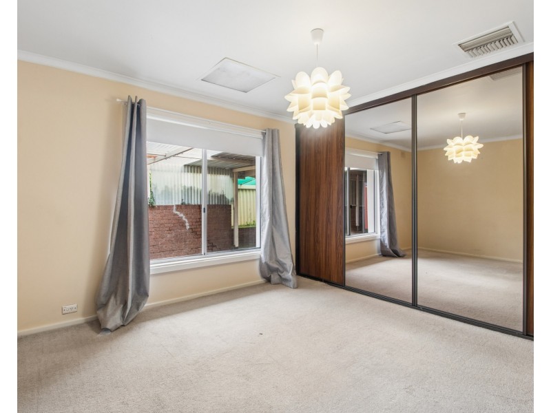 5 Sovereign Street, Hallett Cove SA 5158