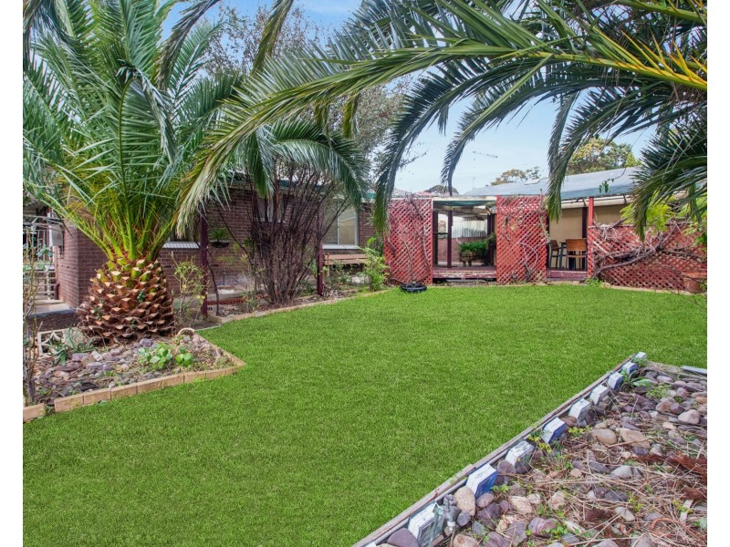5 Sovereign Street, Hallett Cove SA 5158