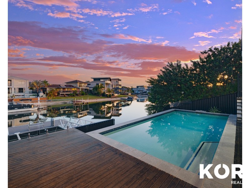 26 Coobowie Street, Broadbeach Waters QLD 4218