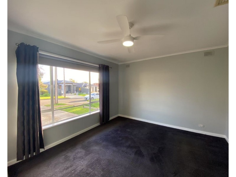 12 Kennett Street, Para Hills SA 5096