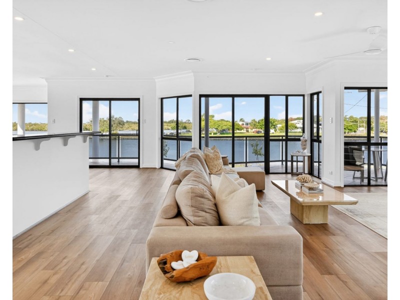14 Pool Street, Hope Island QLD 4212
