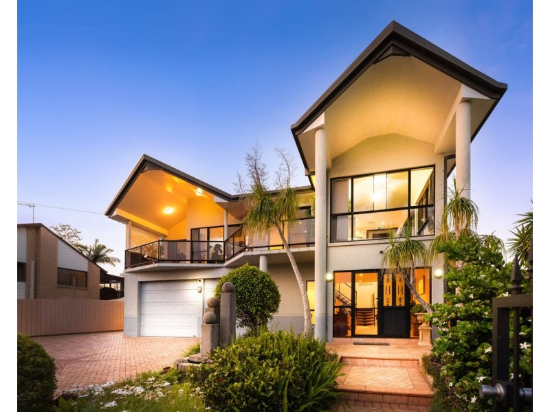 14 Pool Street, Hope Island QLD 4212