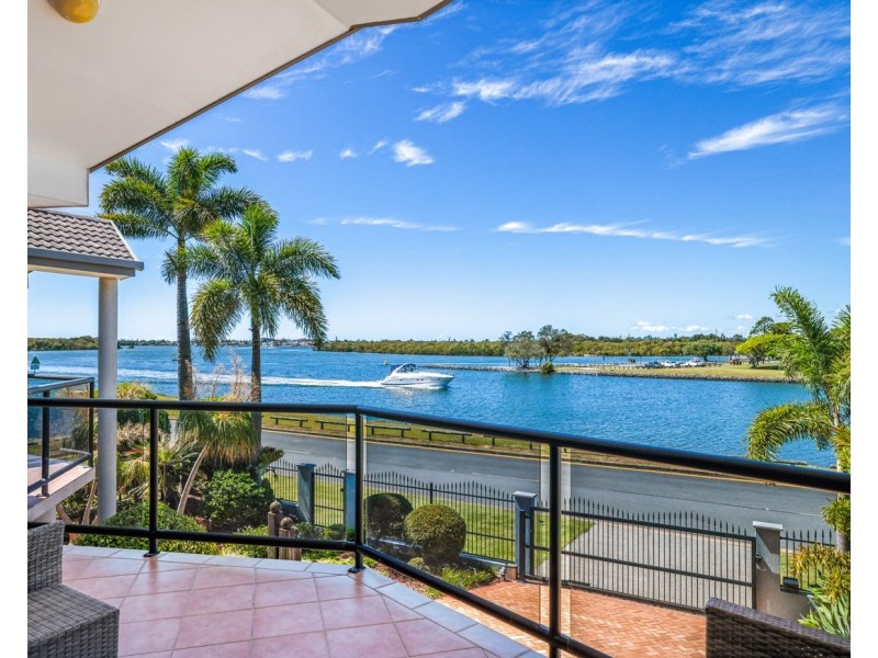 14 Pool Street, Hope Island QLD 4212
