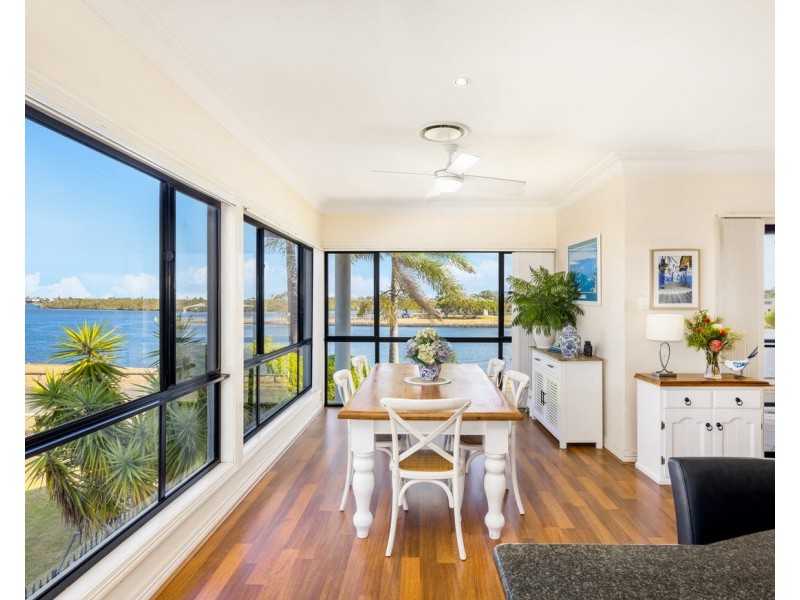 14 Pool Street, Hope Island QLD 4212