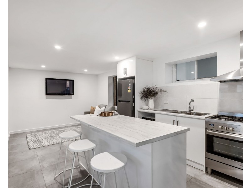 4 Woodland Road, Mitchell Park SA 5043