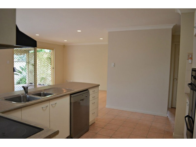 7 Deborah Place, Westlake QLD 4074