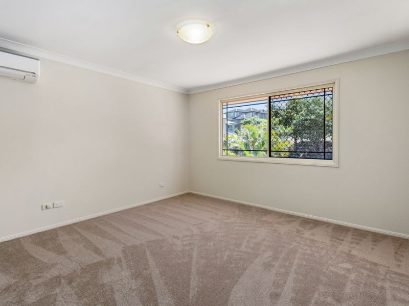 7 Deborah Place, Westlake QLD 4074