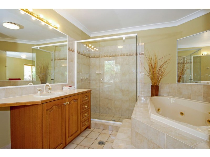 30 Balmoral Grove, Karalee QLD 4306