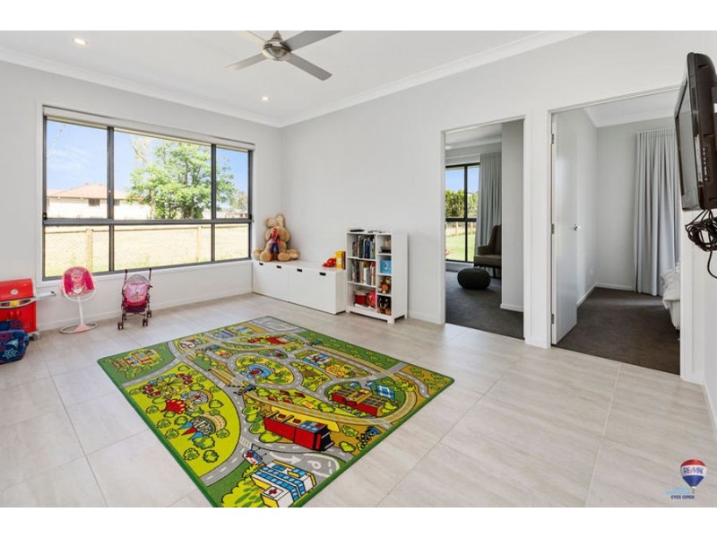 38 Baradine close, Karalee QLD 4306