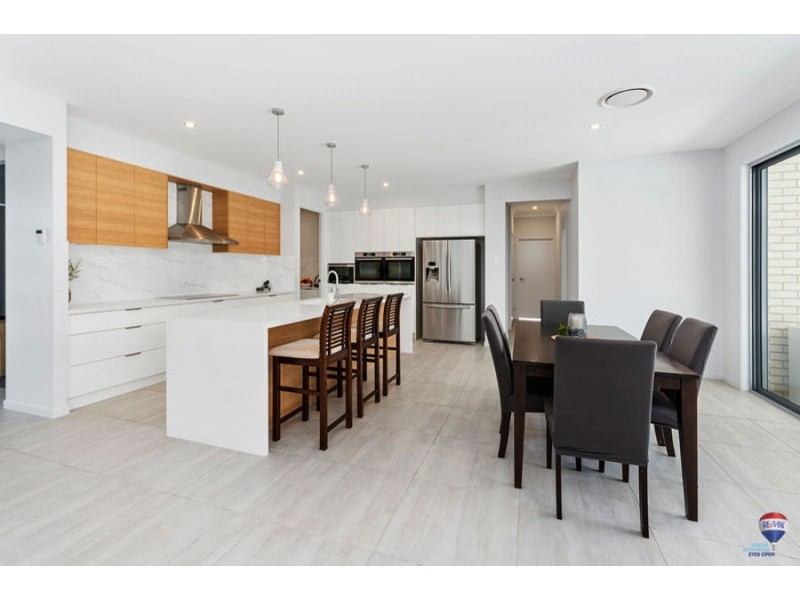 38 Baradine close, Karalee QLD 4306