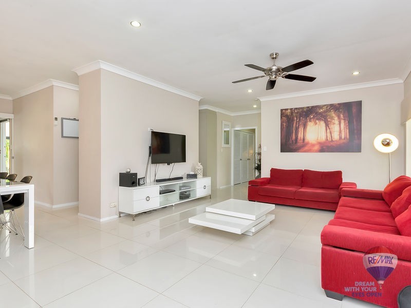 29 STUART STREET, Barellan Point QLD 4306