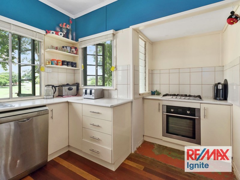 1 Crescent Street, Leichhardt QLD 4305