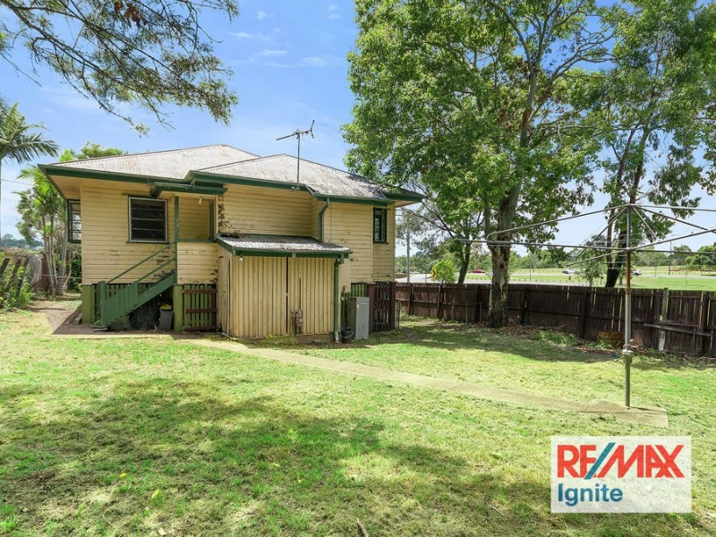 1 Crescent Street, Leichhardt QLD 4305