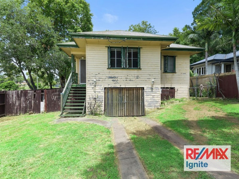 1 Crescent Street, Leichhardt QLD 4305