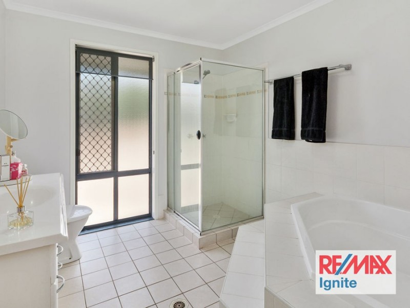 16 Krystyna Court, Karalee QLD 4306