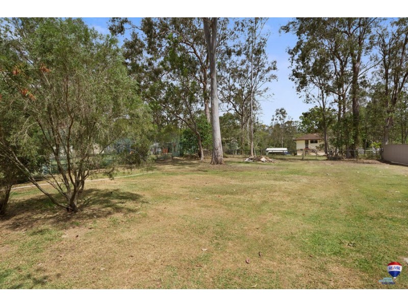 25 PERTH STREET, Karalee QLD 4306