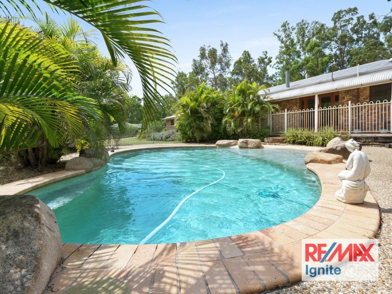 94 PHILLIP CRESCENT, Barellan Point QLD 4306