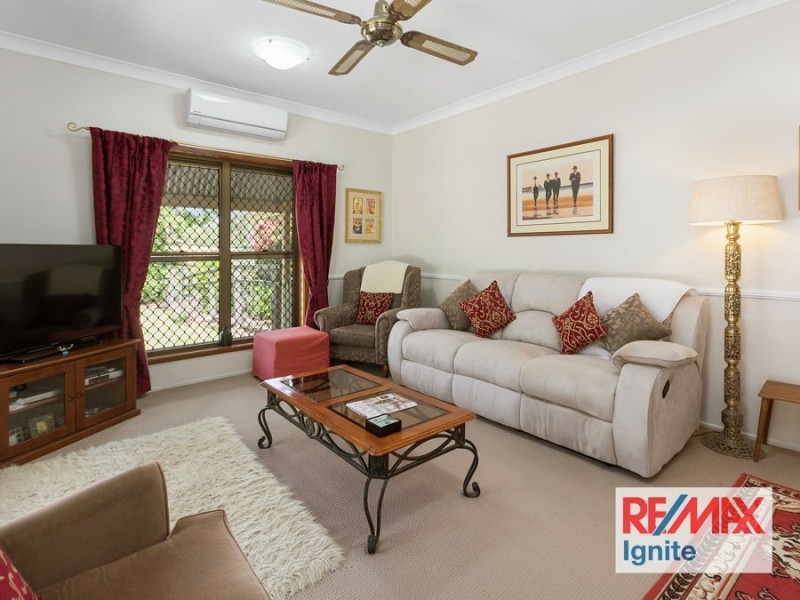 94 PHILLIP CRESCENT, Barellan Point QLD 4306