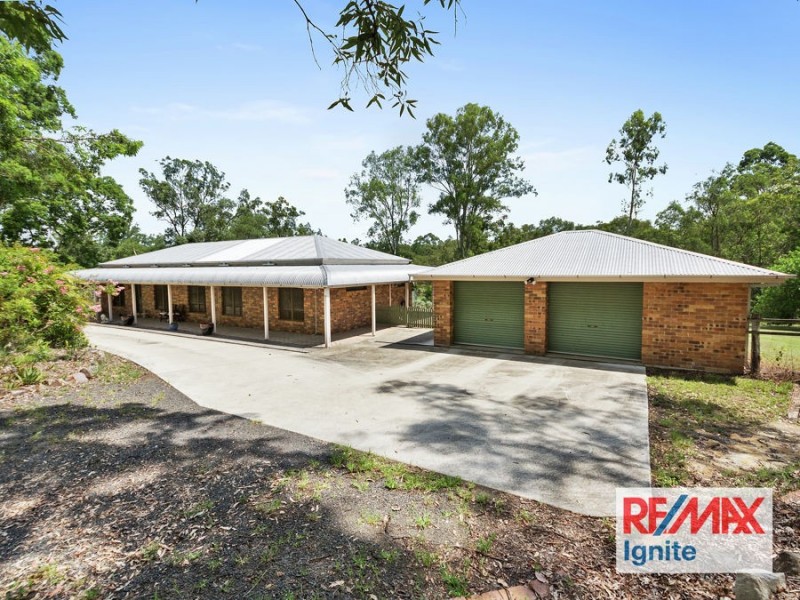 94 PHILLIP CRESCENT, Barellan Point QLD 4306