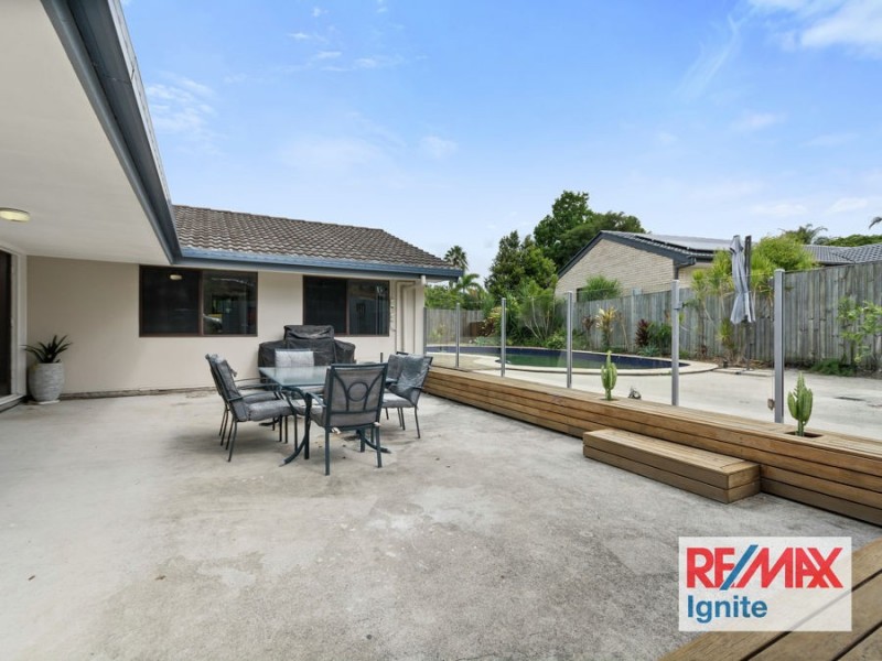 4 Reef Close, Jamboree Heights QLD 4074