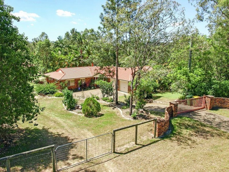 30 Balmoral Grove, Karalee QLD 4306