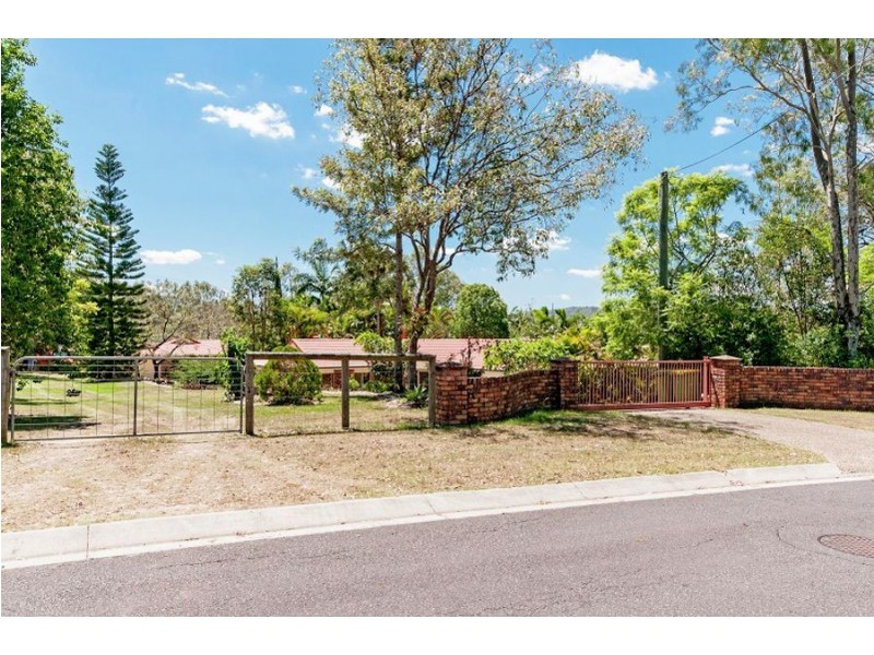 30 Balmoral Grove, Karalee QLD 4306