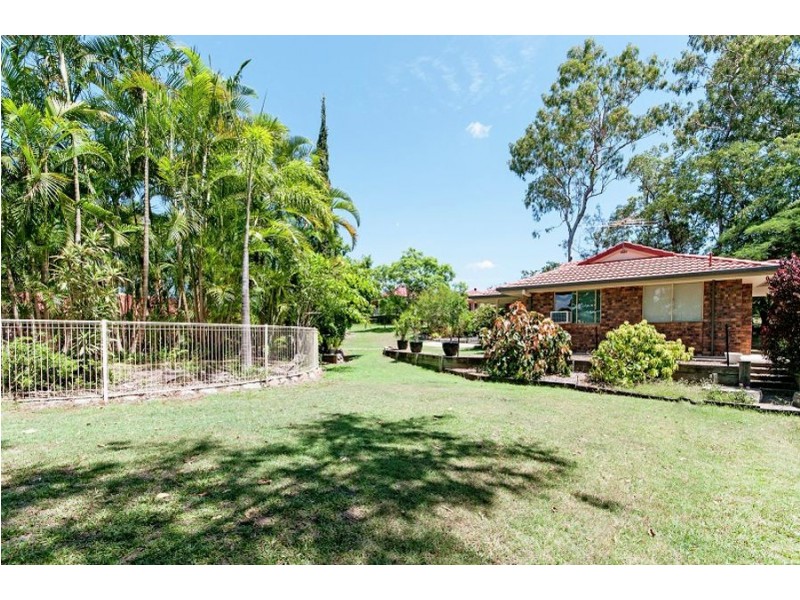 30 Balmoral Grove, Karalee QLD 4306