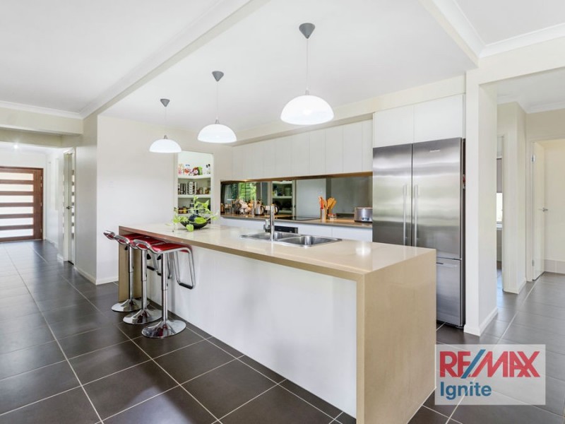 144 Diamantina Circle, Karalee QLD 4306