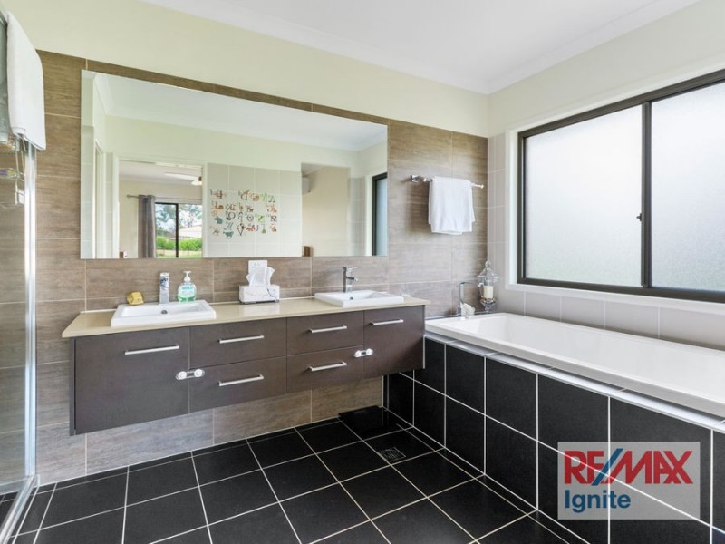 144 Diamantina Circle, Karalee QLD 4306