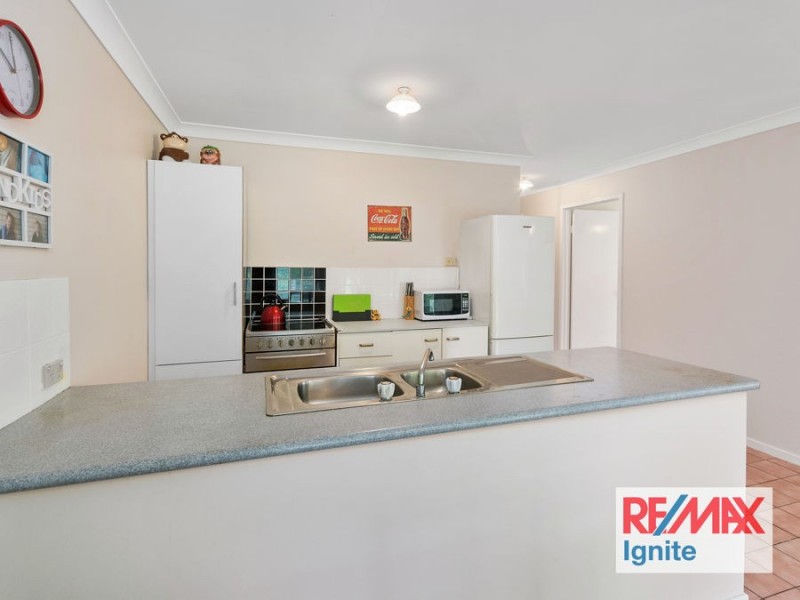 9 Heath Street, Forest Lake QLD 4078