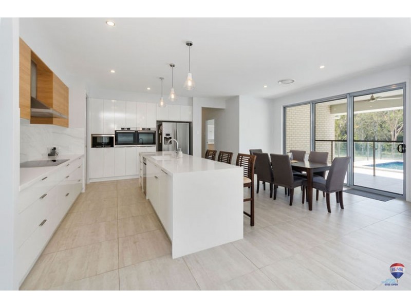 38 Baradine close, Karalee QLD 4306
