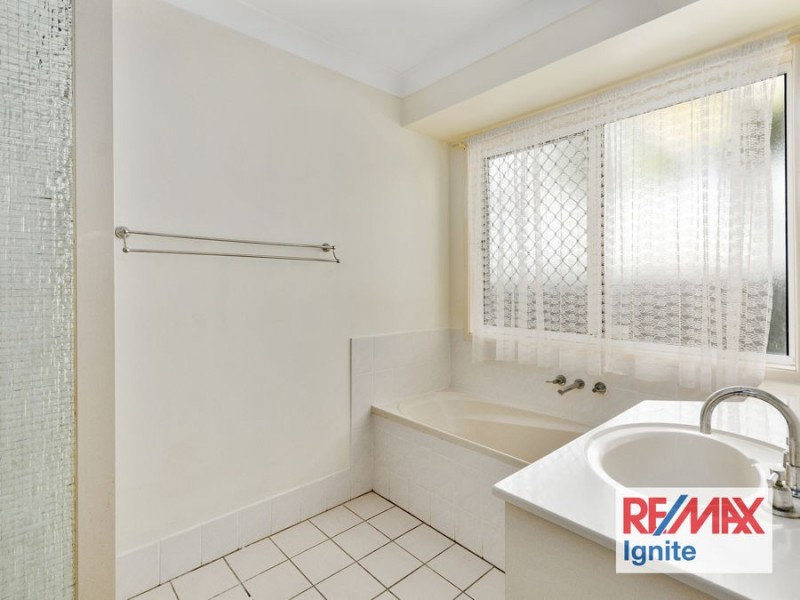 8 Brushwood Court, Camira QLD 4300