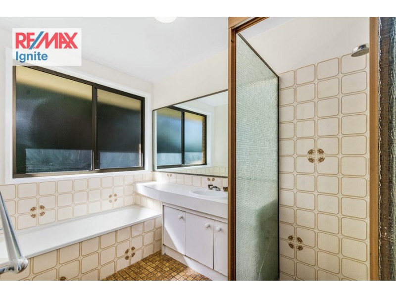 56 Hazelton Street, Riverhills QLD 4074