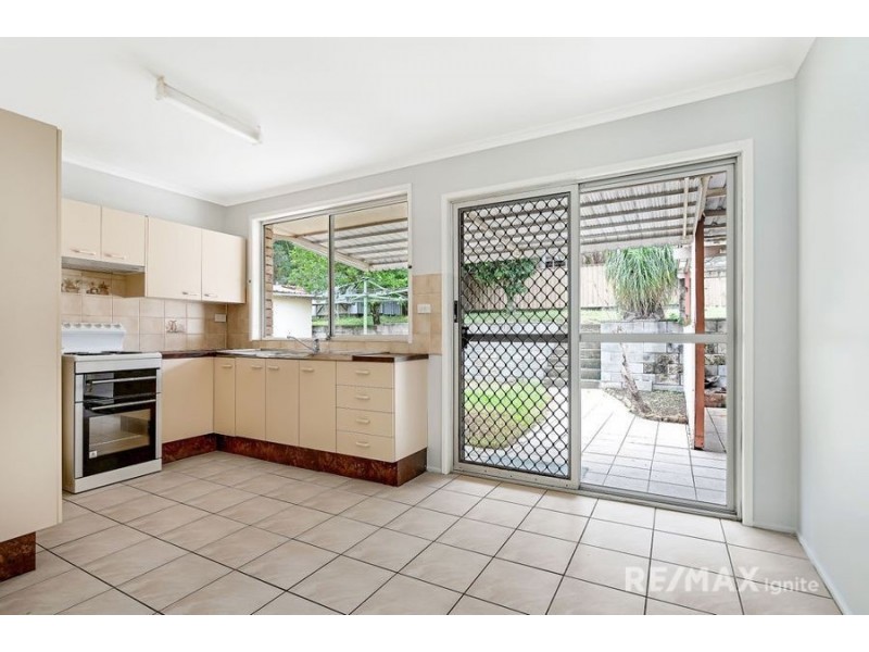 25 Andaman Street, Jamboree Heights QLD 4074