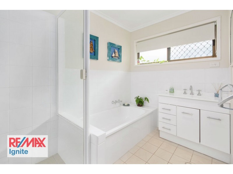 25 Athos Street, Riverhills QLD 4074