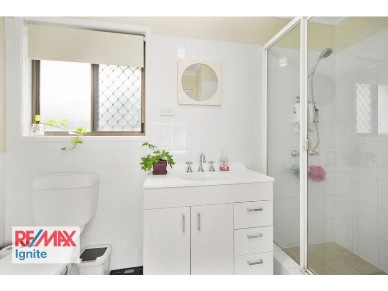 25 Athos Street, Riverhills QLD 4074