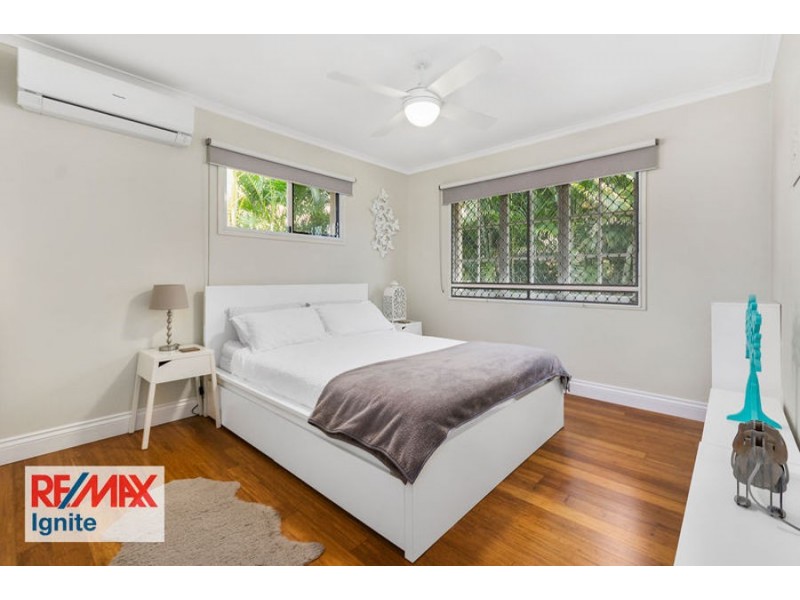 6 Tigris Street, Riverhills QLD 4074