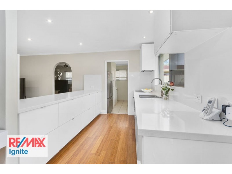 6 Tigris Street, Riverhills QLD 4074