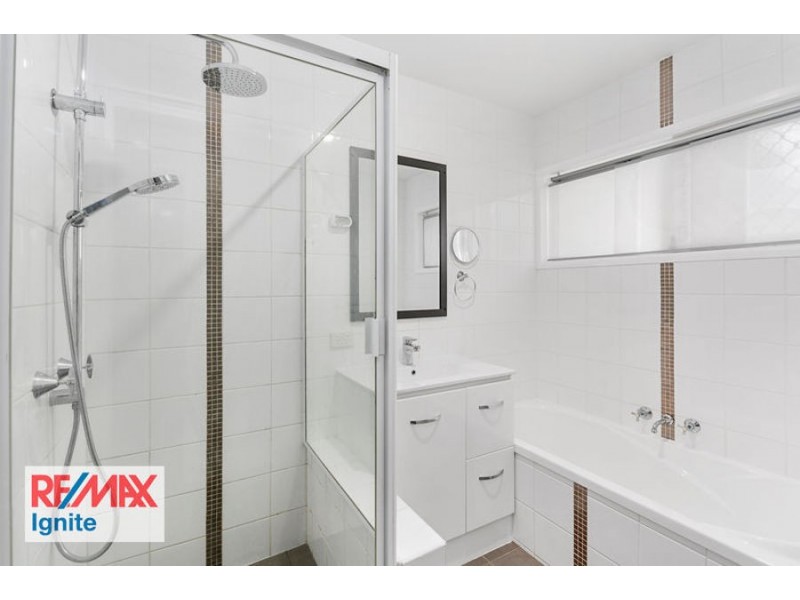 6 Tigris Street, Riverhills QLD 4074