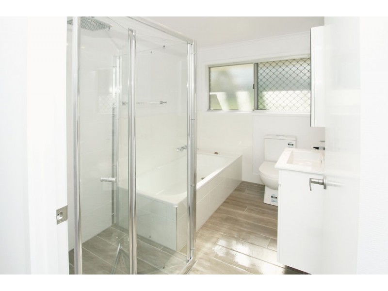 3 Zeil Street, Riverhills QLD 4074