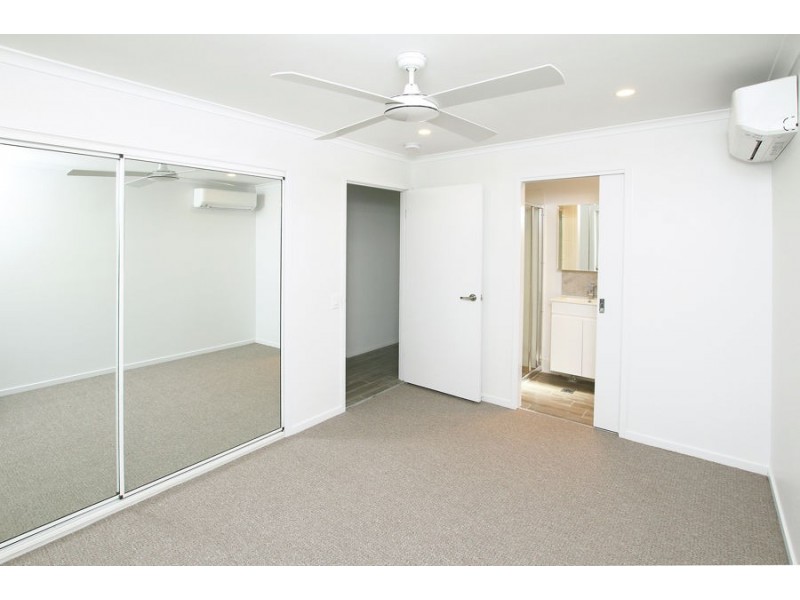 3 Zeil Street, Riverhills QLD 4074