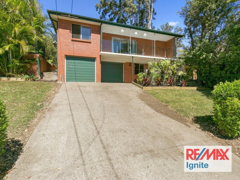 33 ARAKOOLA STREET, Jindalee QLD 4074