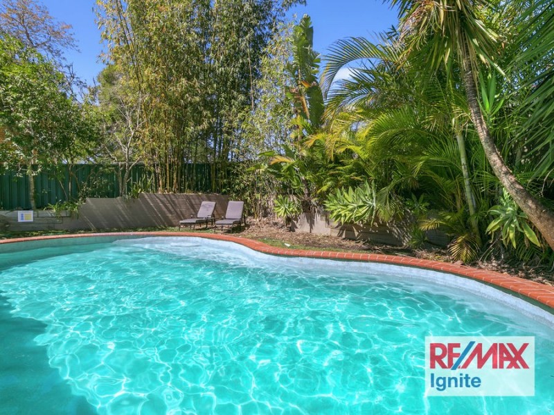 33 ARAKOOLA STREET, Jindalee QLD 4074