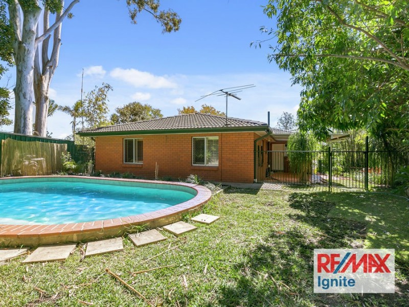 33 ARAKOOLA STREET, Jindalee QLD 4074