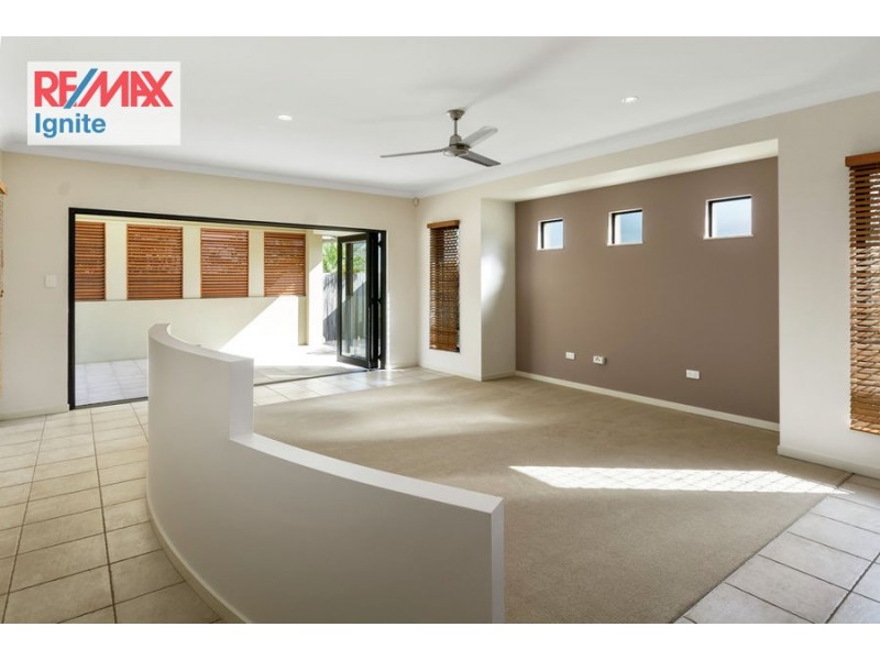 9 GIPPSLAND CIRCUIT, Forest Lake QLD 4078