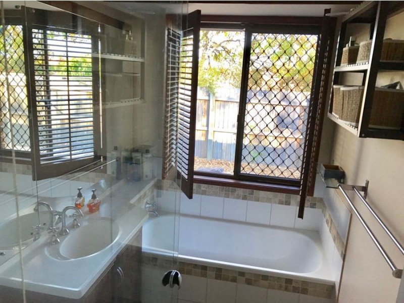 143 Sumners Road, Jamboree Heights QLD 4074