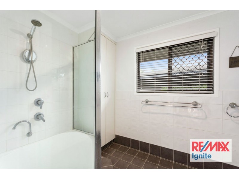 6 Shasta Close, Westlake QLD 4074