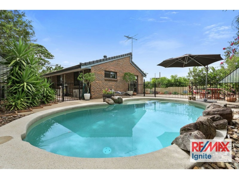 6 Shasta Close, Westlake QLD 4074